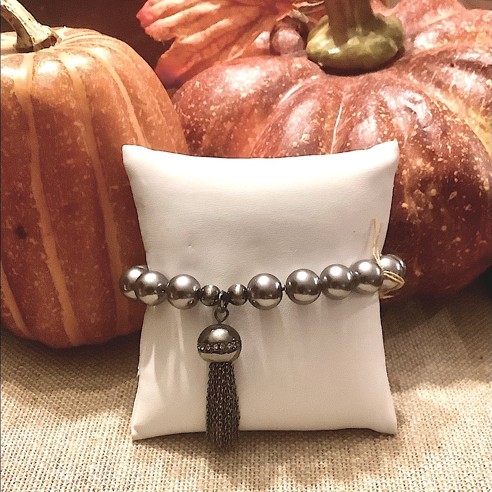 Gray Pearl Bracelet